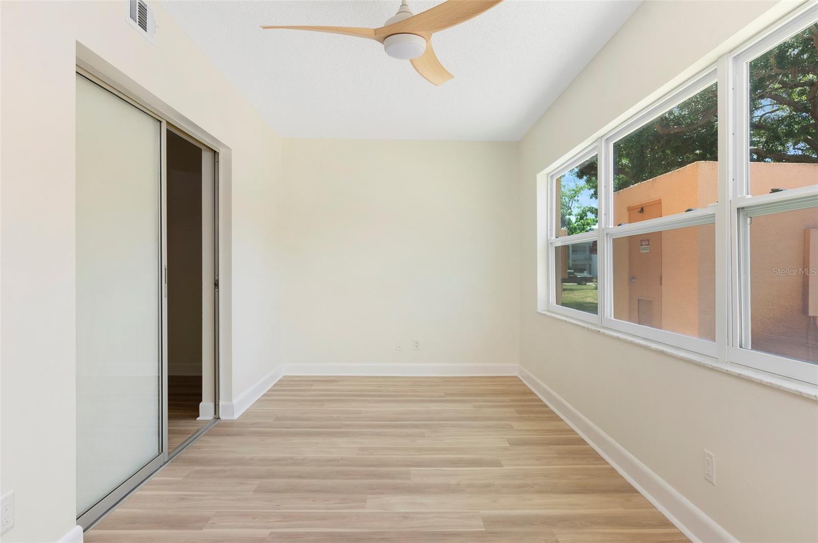 PARKWOOD CONDO - Residential