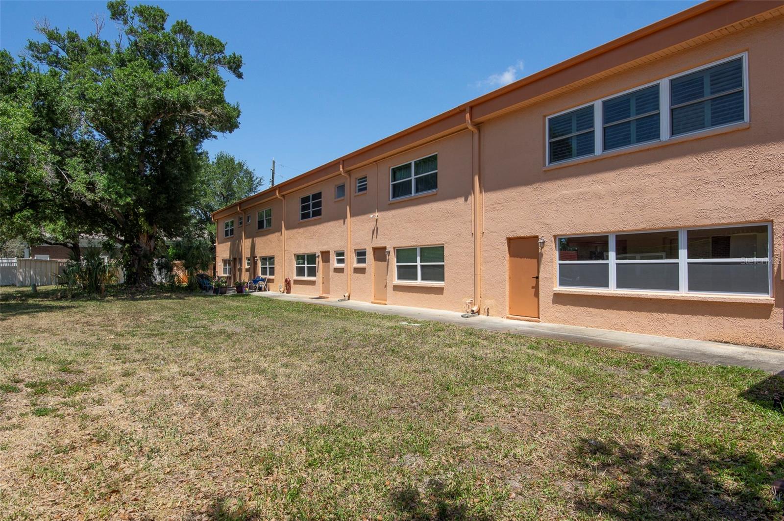 PARKWOOD CONDO - Residential