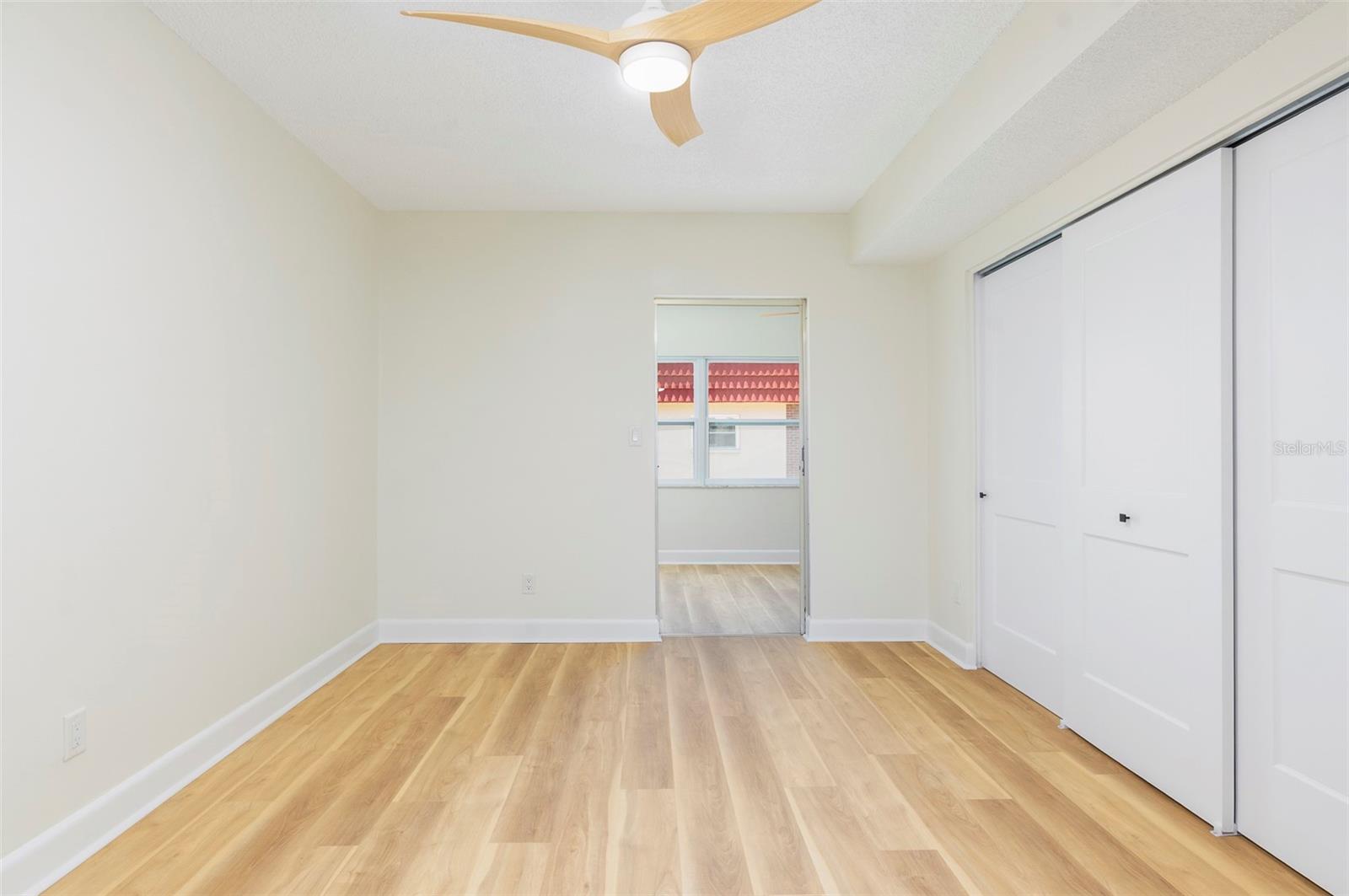 PARKWOOD CONDO - Residential