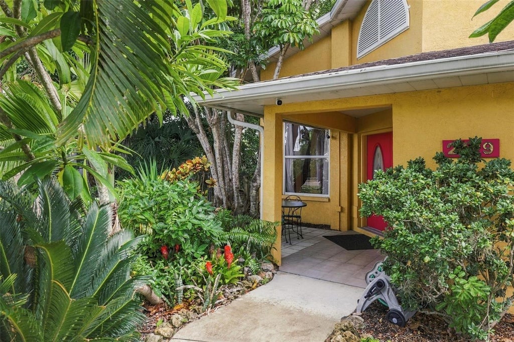 Photo of 2429 Whippoorwill Circle, Sarasota, FL 34231 (MLS # A4707309)
