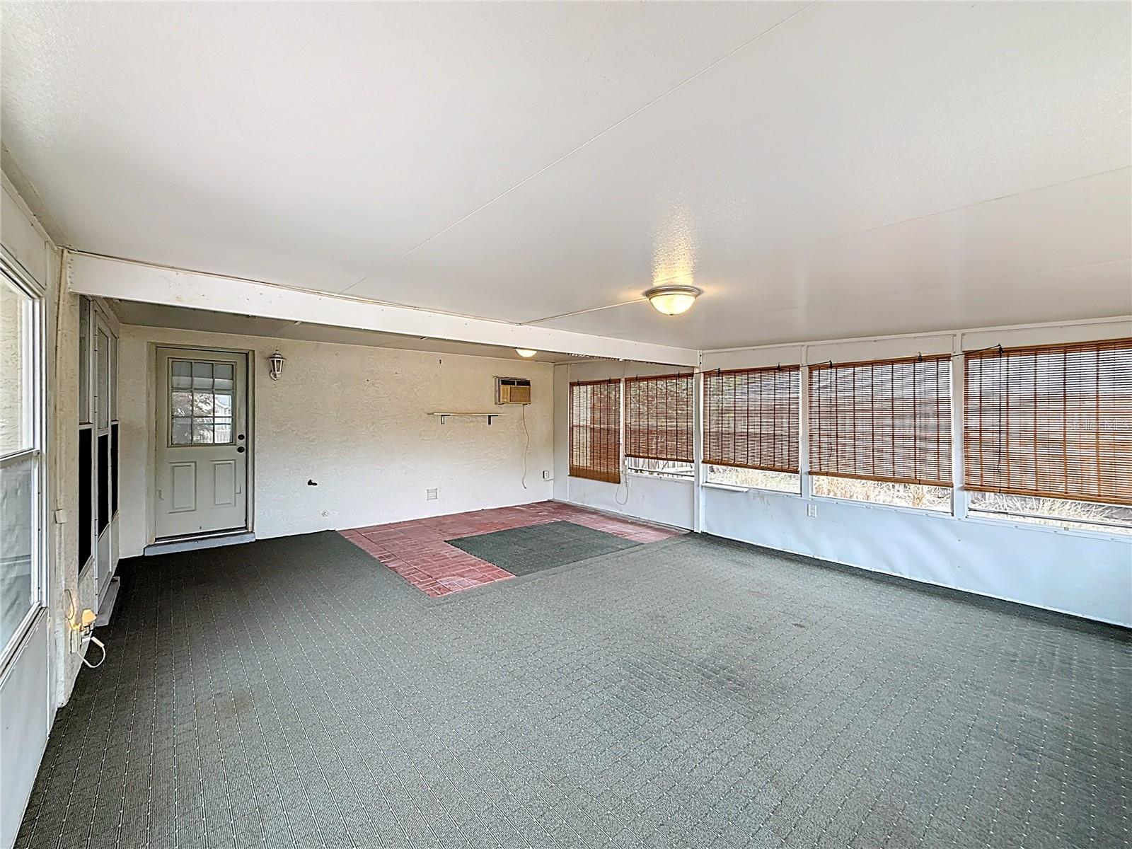 LANTANA - Residential