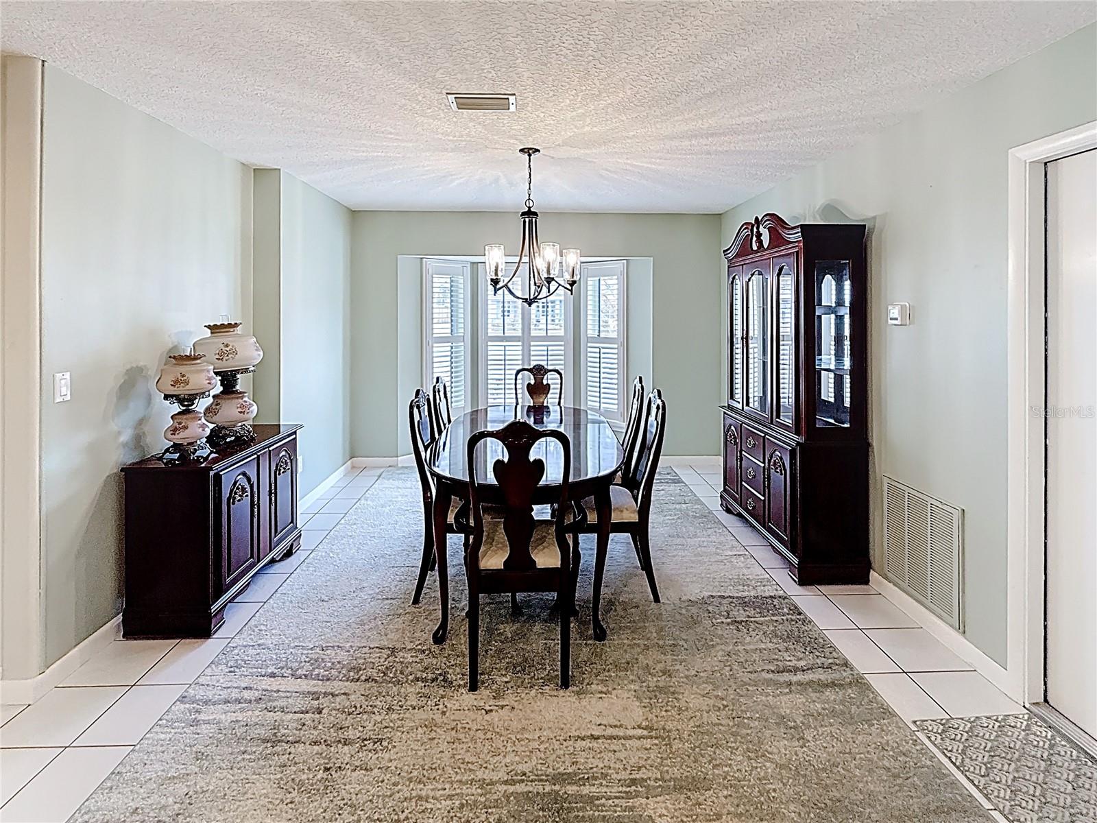 817 BERRYHILL CIRCLE