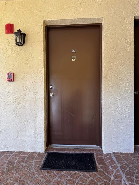 Pet Friendly Condos in Florida's Treasure Coast 1 2050 OLEANDER BOULEVARD 10-203 FORT PIERCE FL 34950