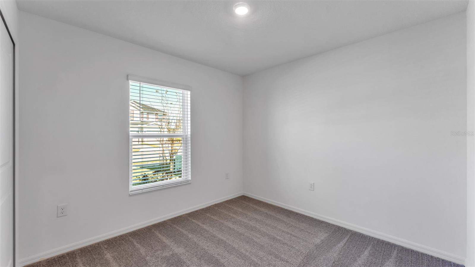 RESERVE AT FOREST LAKE - PHASE 1 - Residential Lease