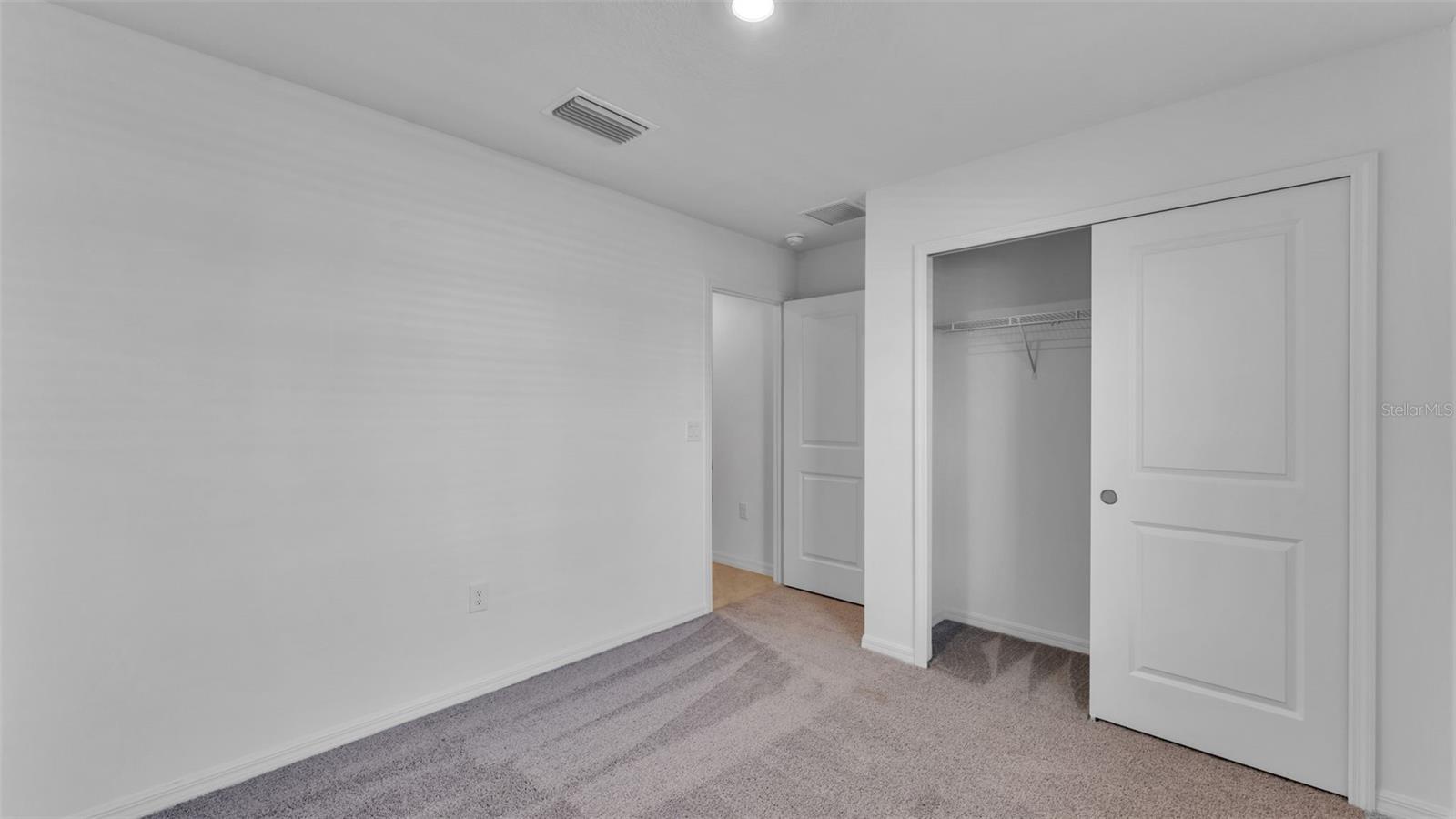 RESERVE AT FOREST LAKE - PHASE 1 - Residential Lease