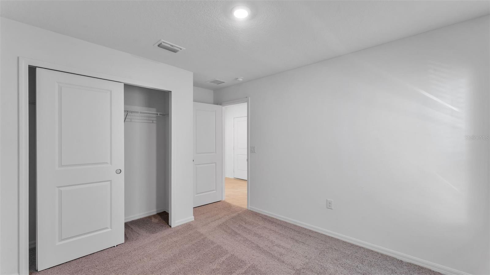 RESERVE AT FOREST LAKE - PHASE 1 - Residential Lease