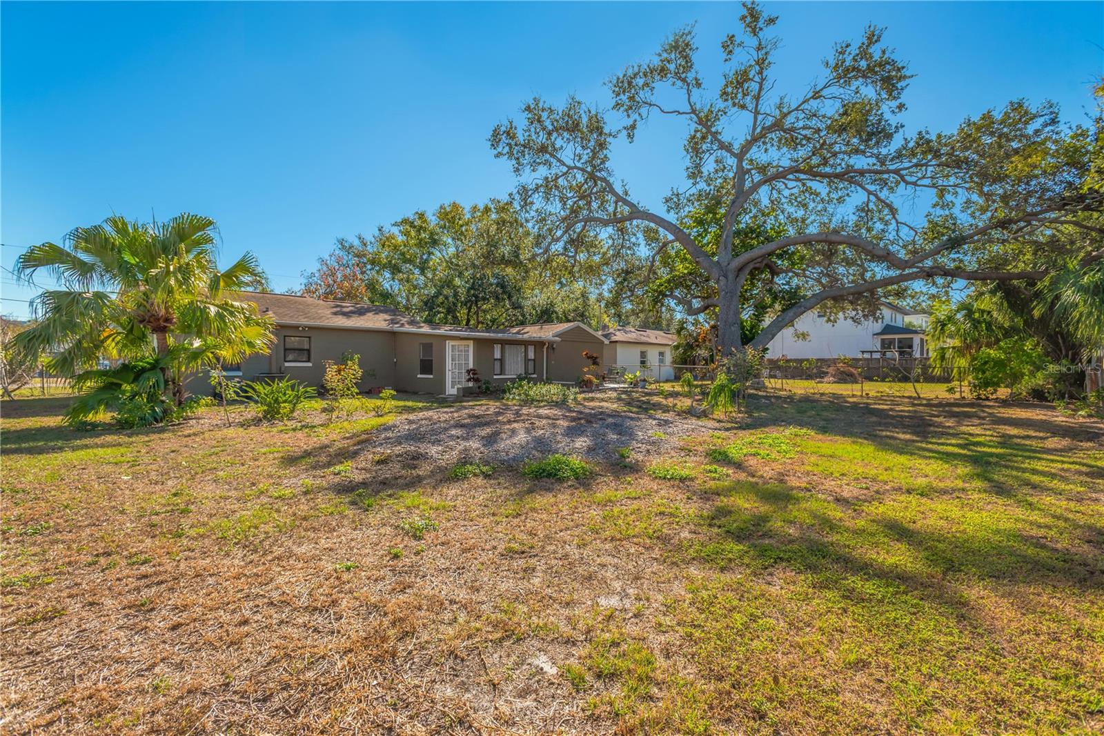 BAYHILL ESTATES - Residential