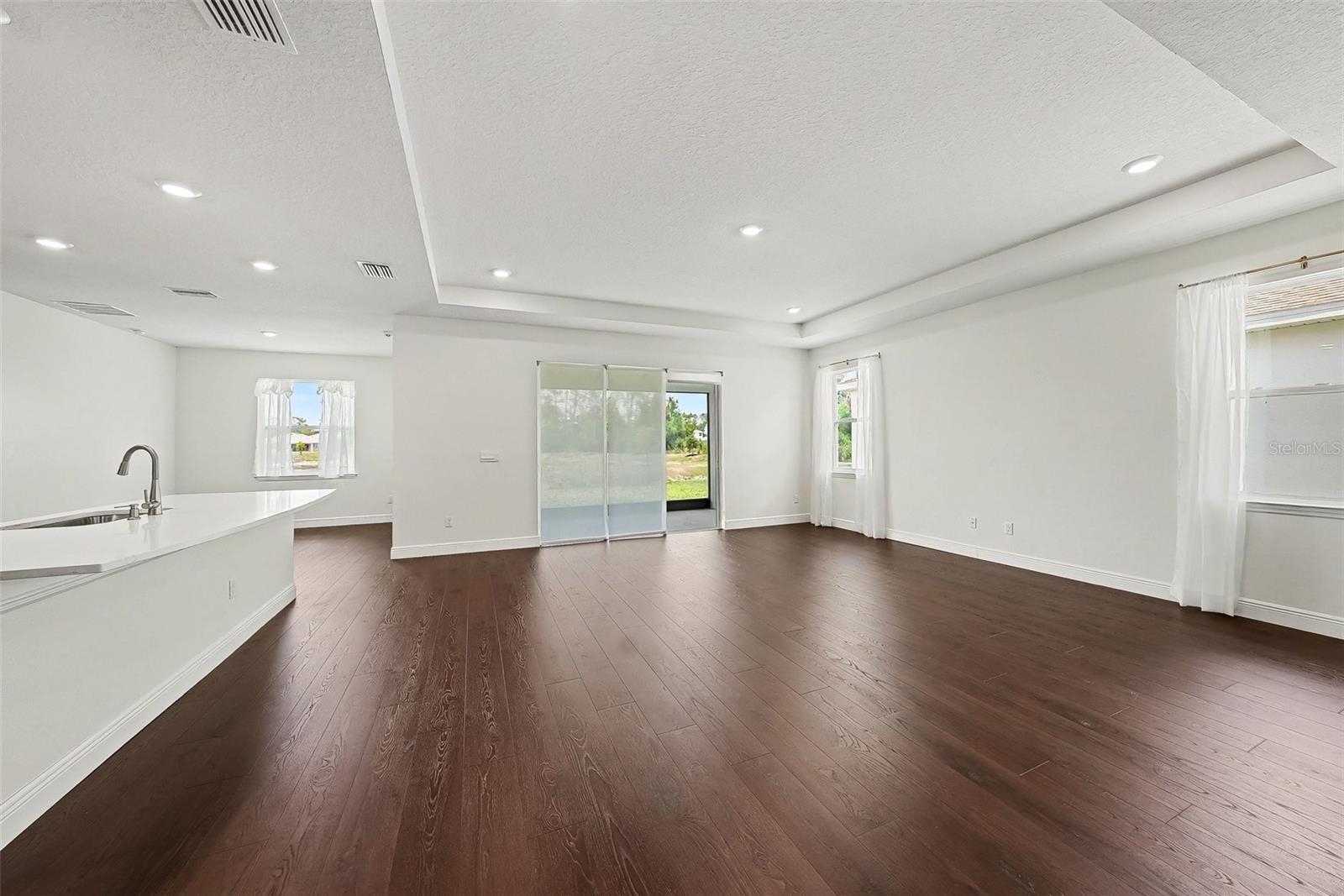 WILLOW RESERVE - Residential