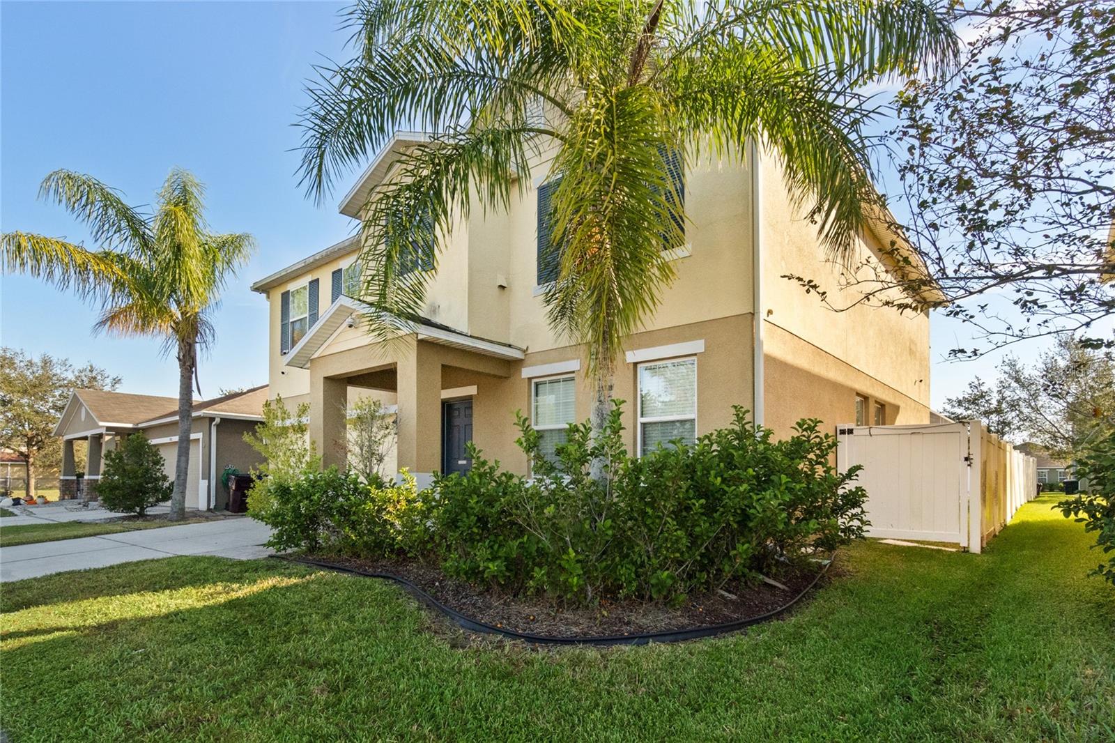 1911 BETSY ROSS LANE