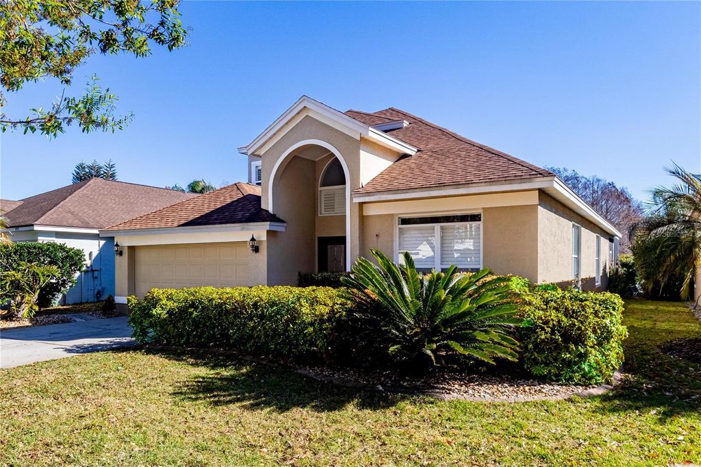 Photo of 981 N Lake Claire Circle, Oviedo, FL 32765 (MLS # O6386476)