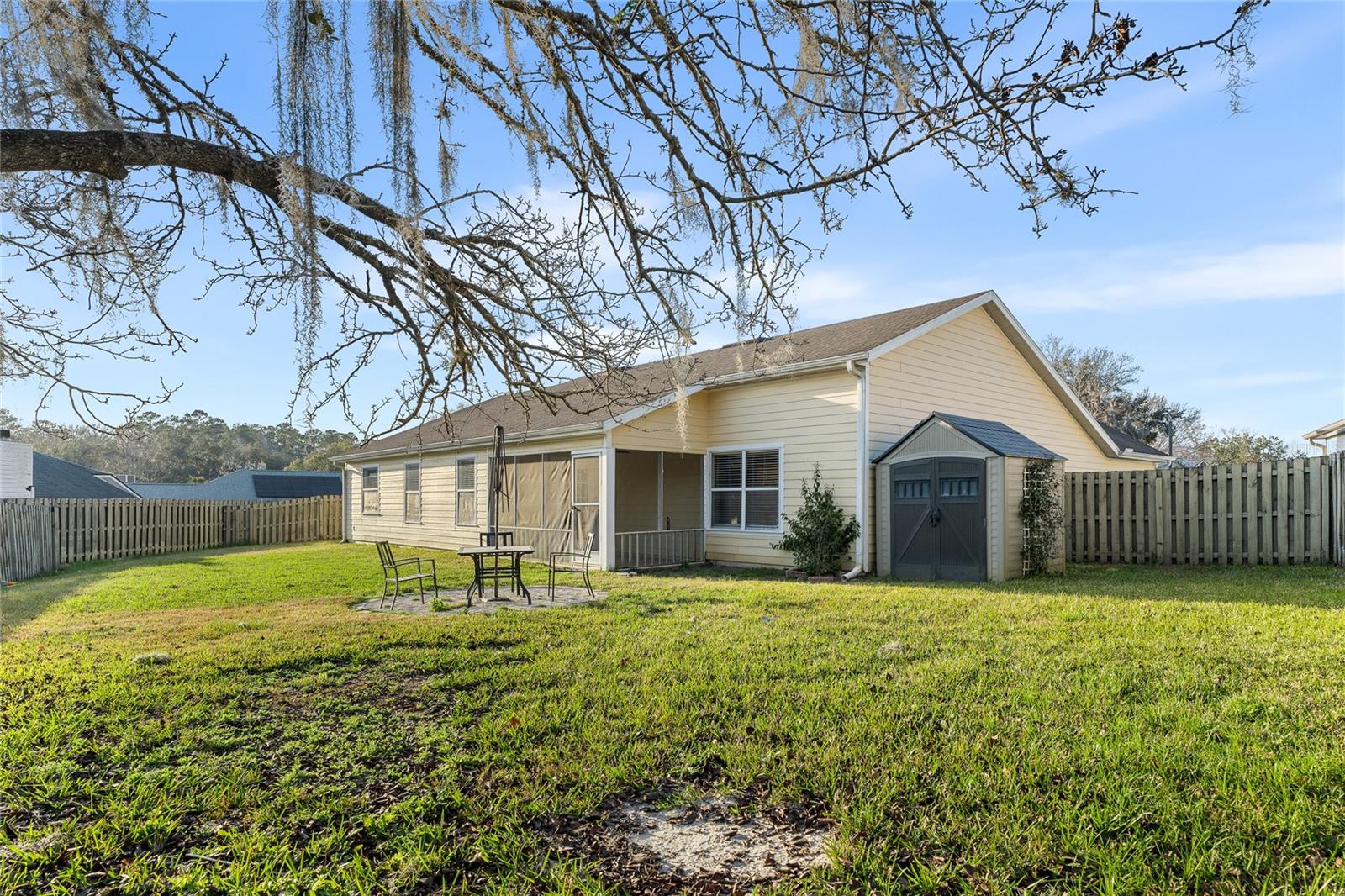 EAGLE POINT CLUSTER PH 1 - Residential Lease