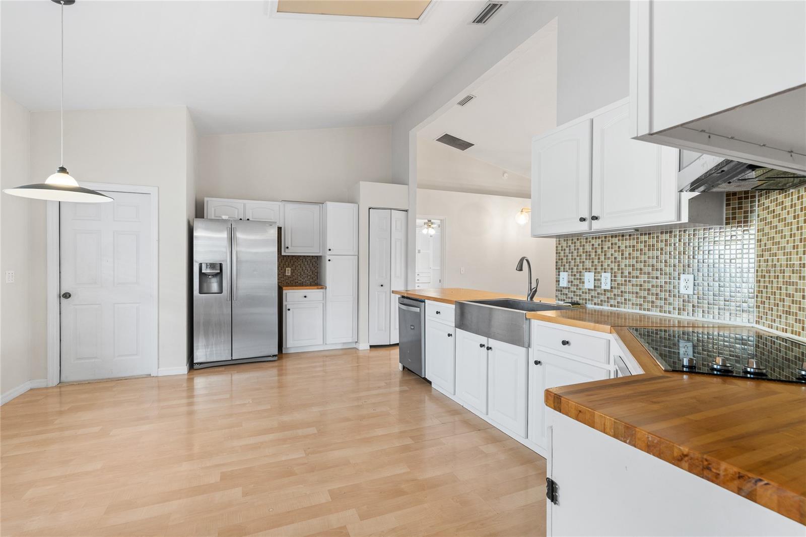 EAGLE POINT CLUSTER PH 1 - Residential Lease