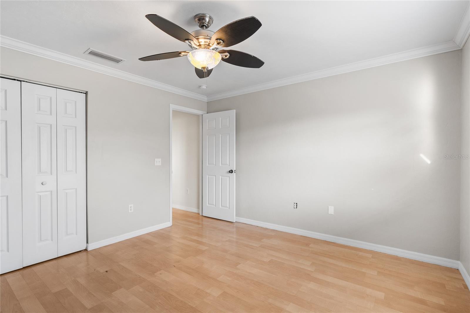 EAGLE POINT CLUSTER PH 1 - Residential Lease