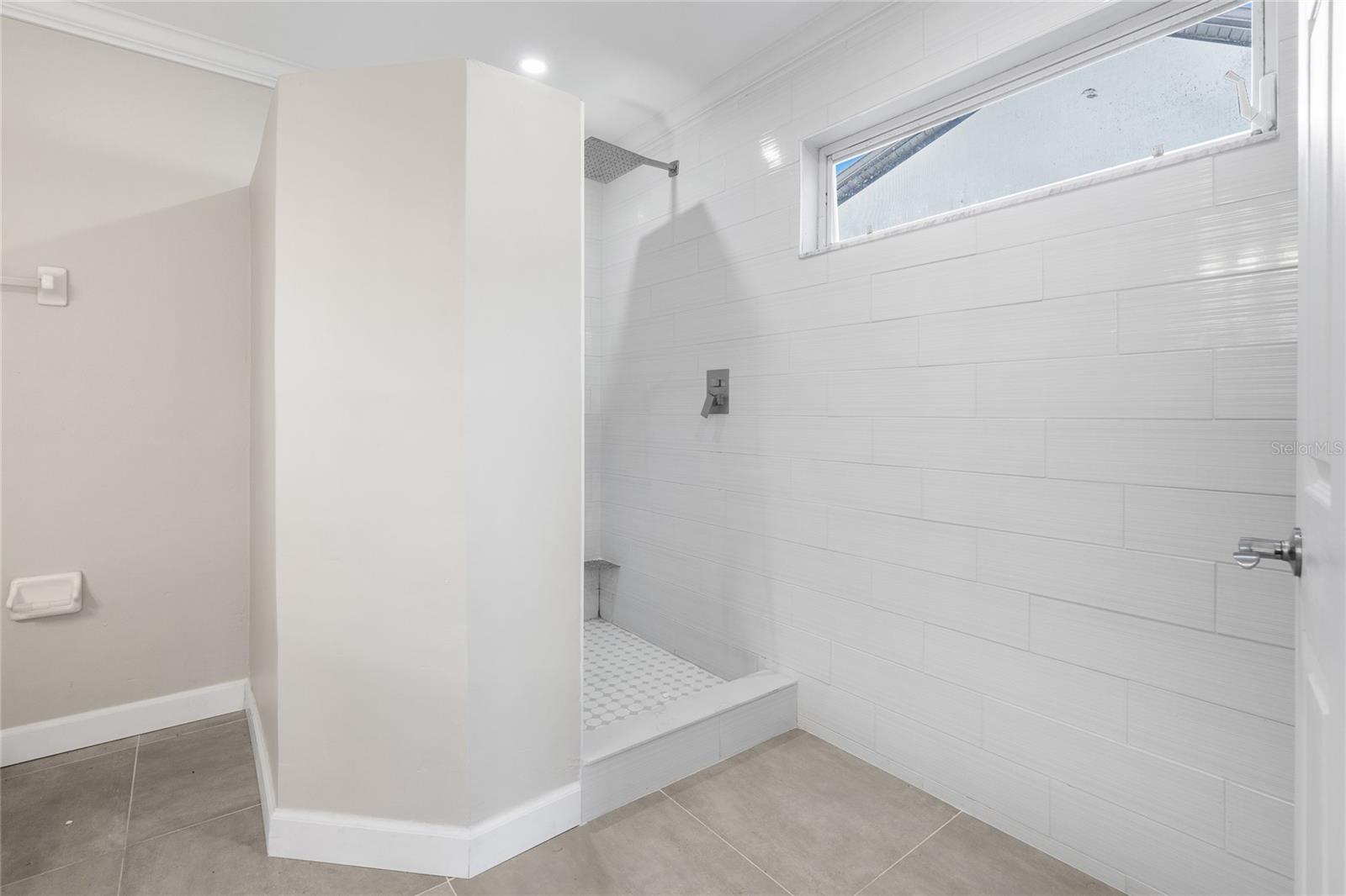 EAGLE POINT CLUSTER PH 1 - Residential Lease