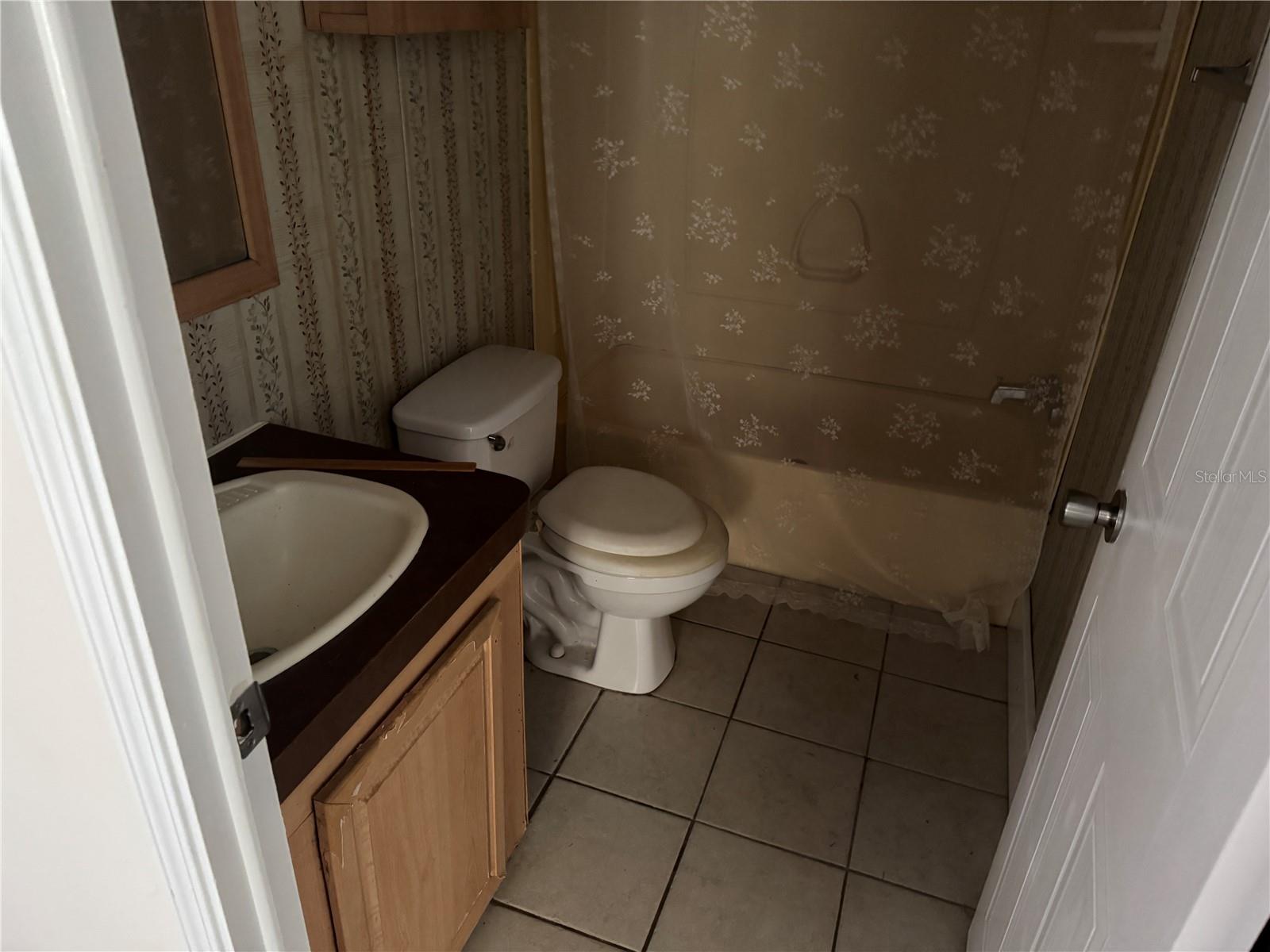 LAK A WANA LAKE GARDENS - Residential