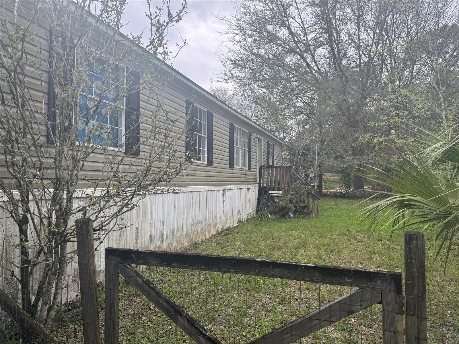 LAK A WANA LAKE GARDENS - Residential