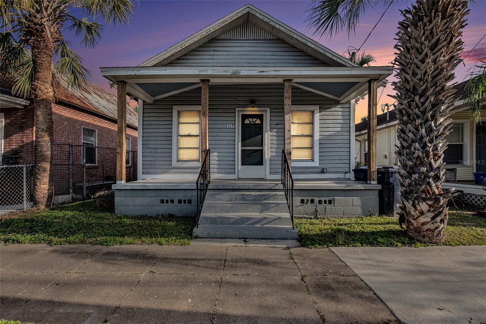 2317 W CHESTNUT STREET
