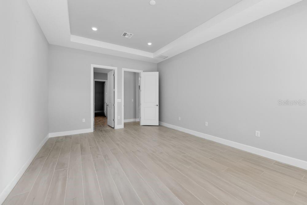 AZARIO ESPLANADE - Residential