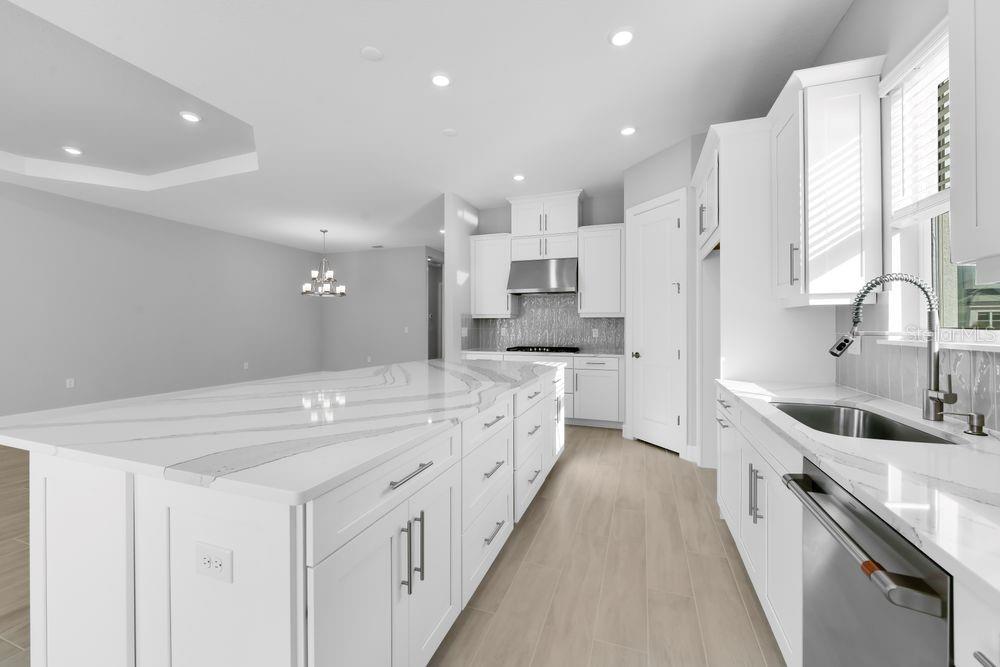 AZARIO ESPLANADE - Residential