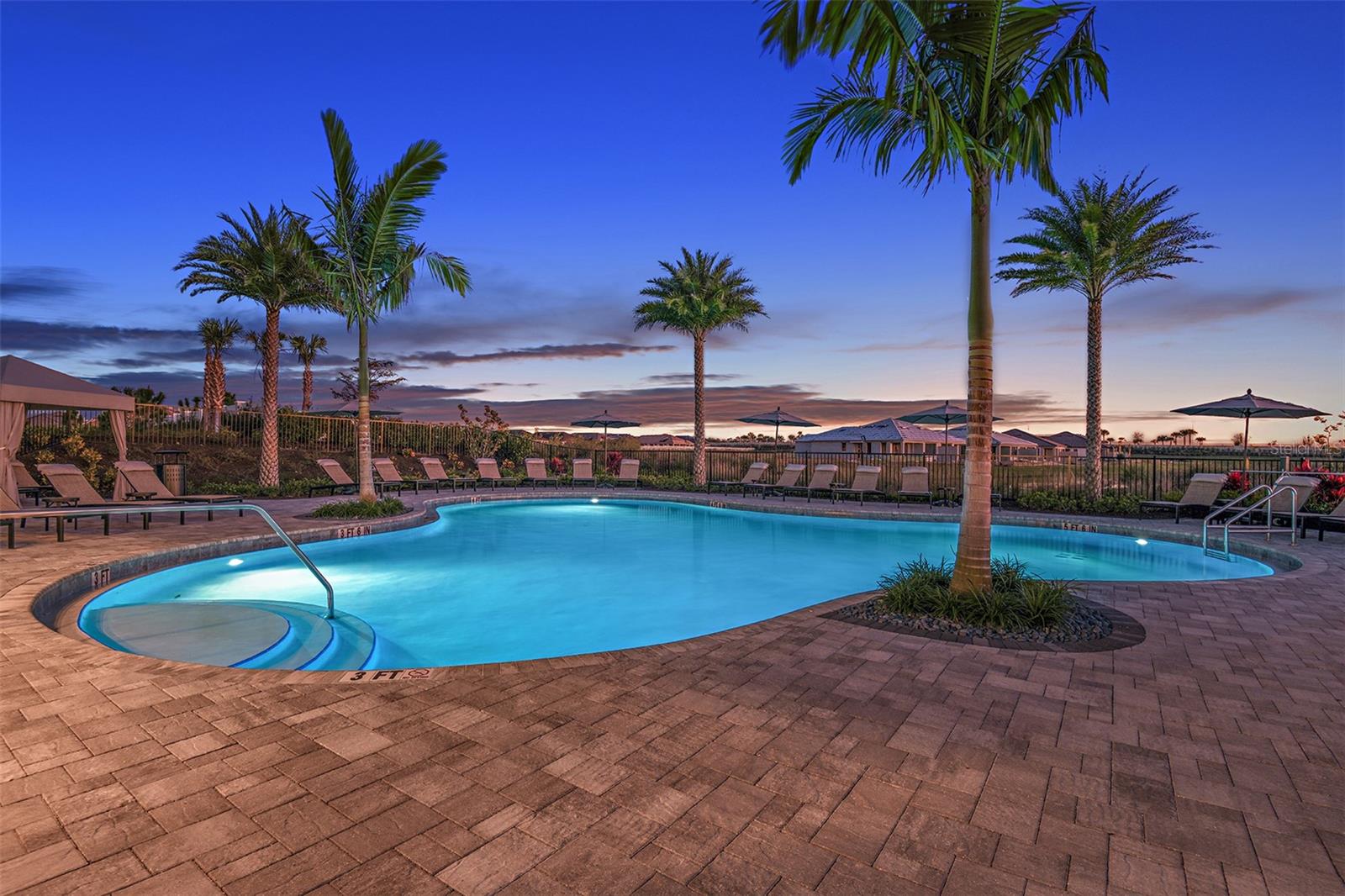 AZARIO ESPLANADE - Residential