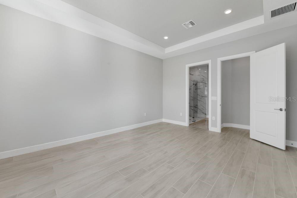 AZARIO ESPLANADE - Residential