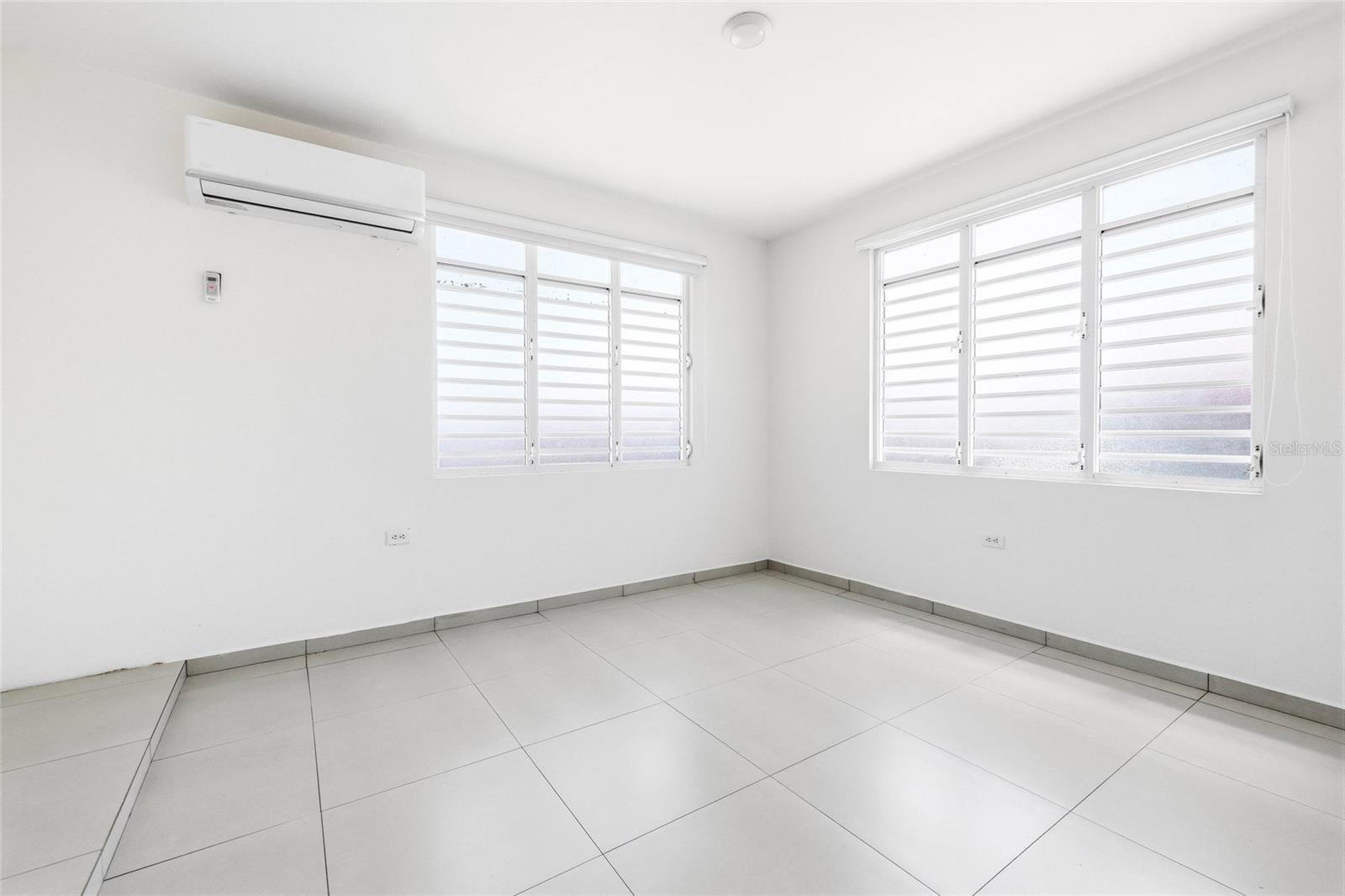 AVENIDA SUSONI, HATILLO, PR - Residential