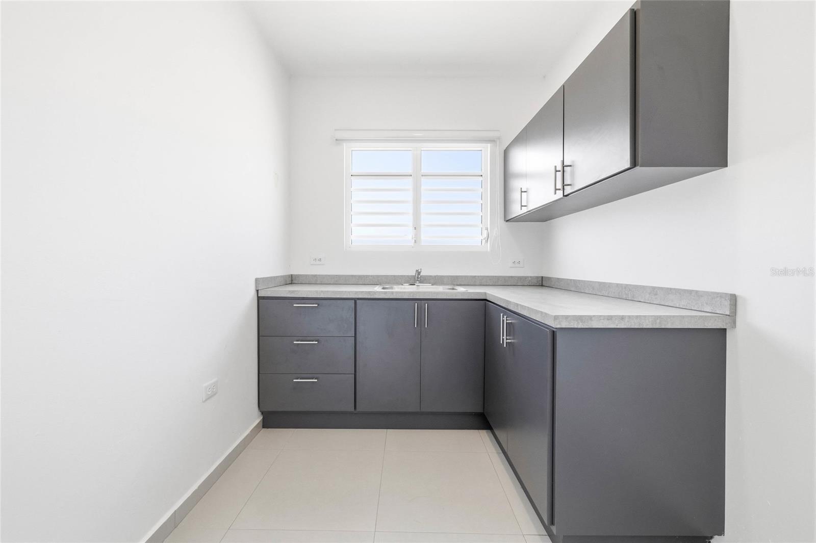 AVENIDA SUSONI, HATILLO, PR - Residential