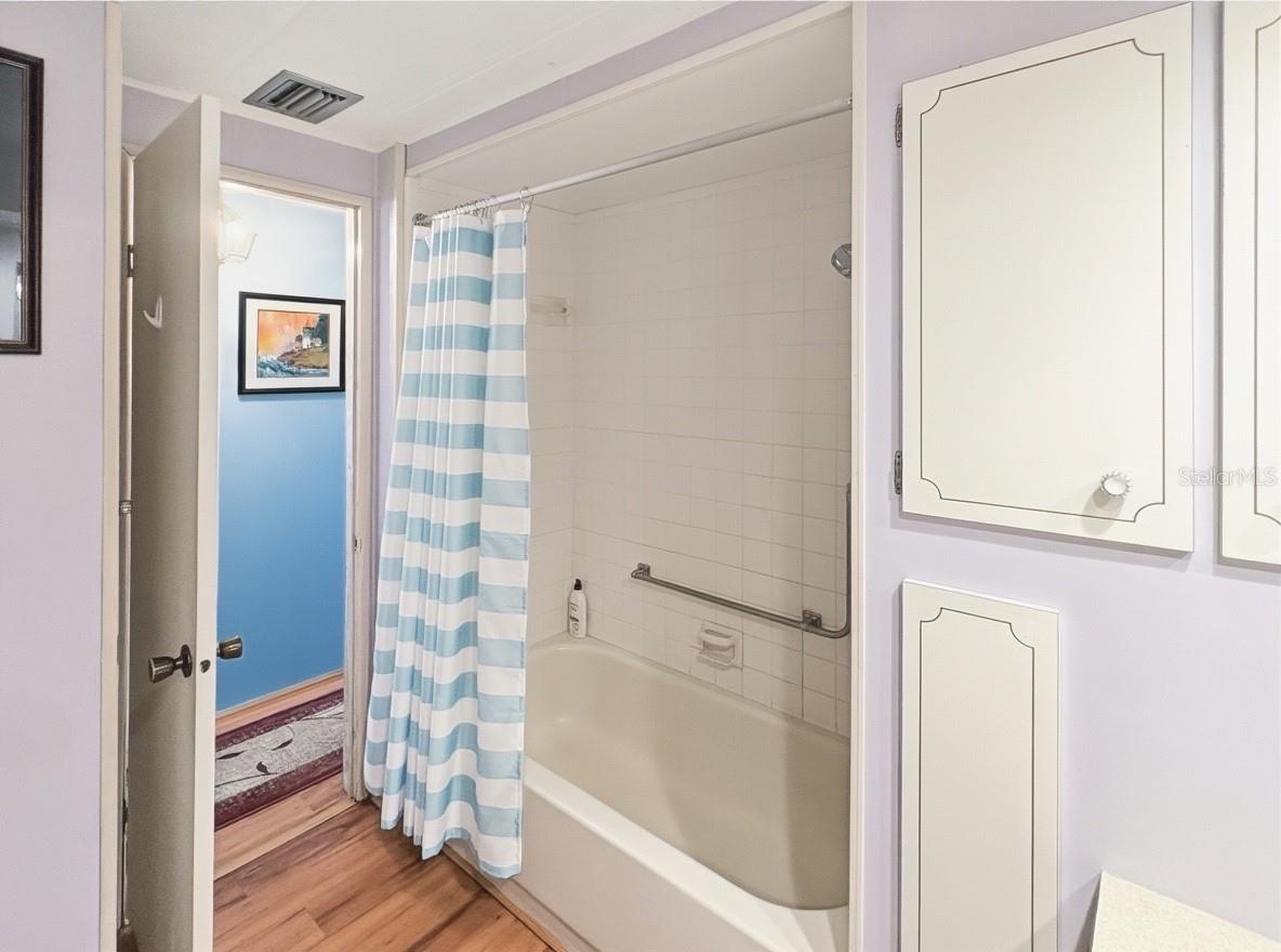 CONTINENTAL CAMPER RESS INC - Residential