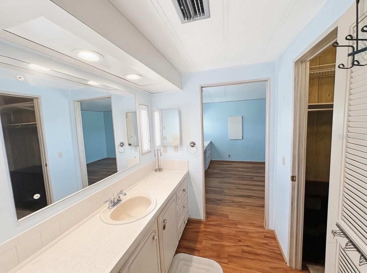 CONTINENTAL CAMPER RESS INC - Residential