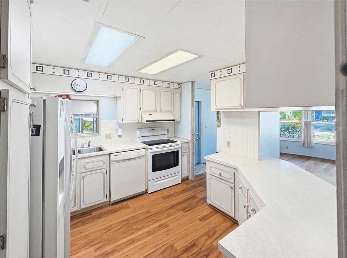 CONTINENTAL CAMPER RESS INC - Residential