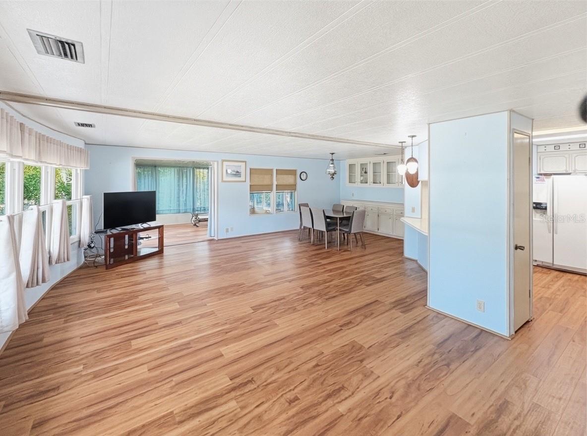 CONTINENTAL CAMPER RESS INC - Residential