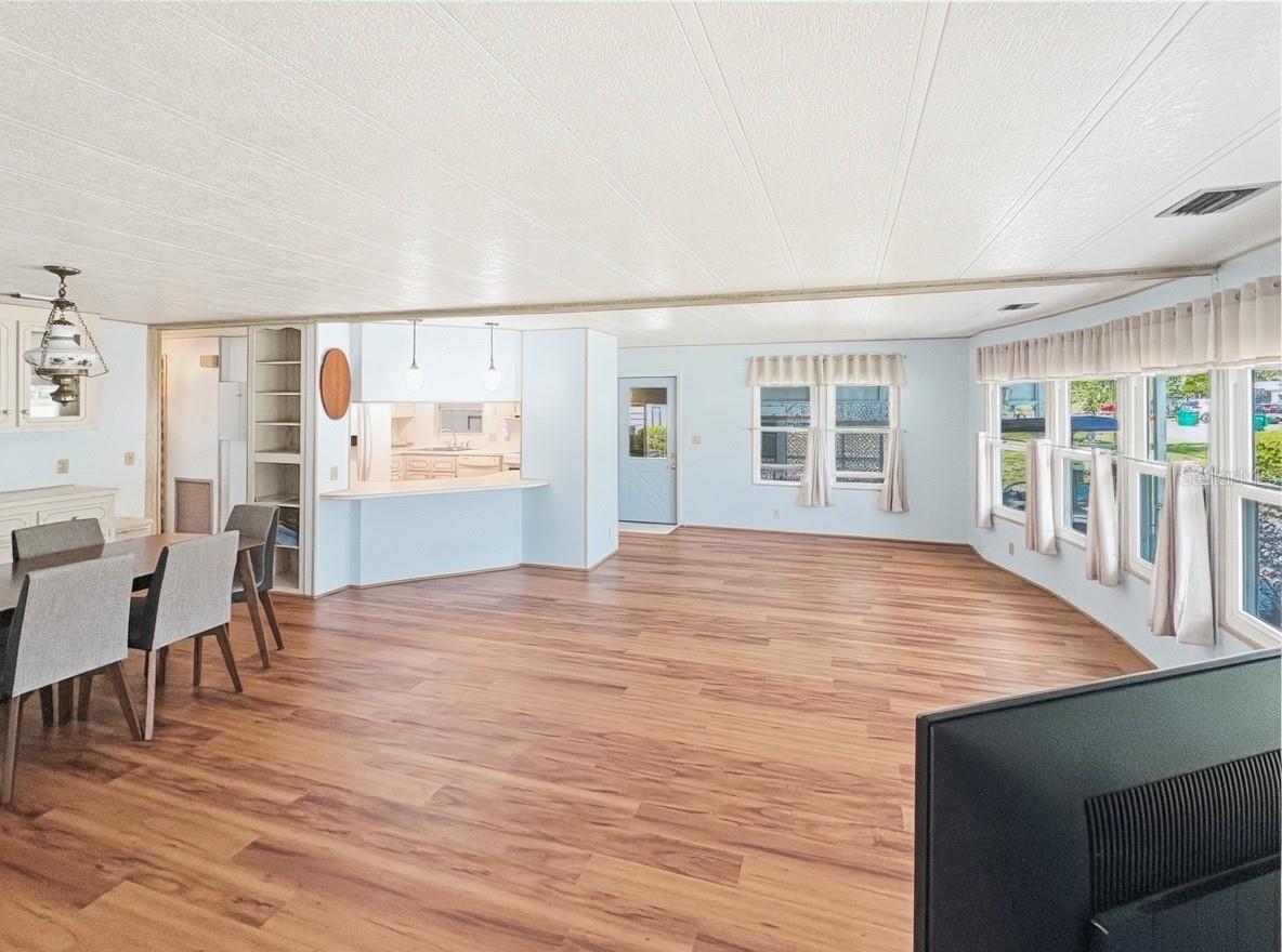 CONTINENTAL CAMPER RESS INC - Residential