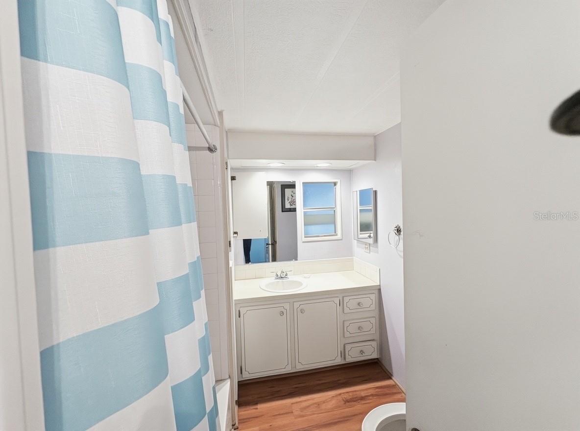 CONTINENTAL CAMPER RESS INC - Residential