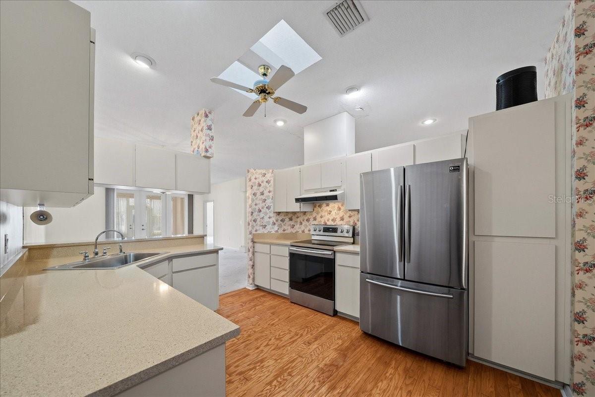 ROYAL OAKS FIRST ADD - Residential