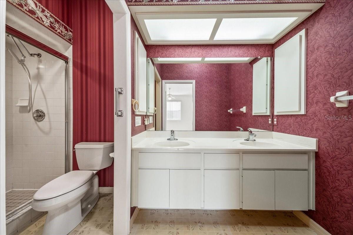 ROYAL OAKS FIRST ADD - Residential