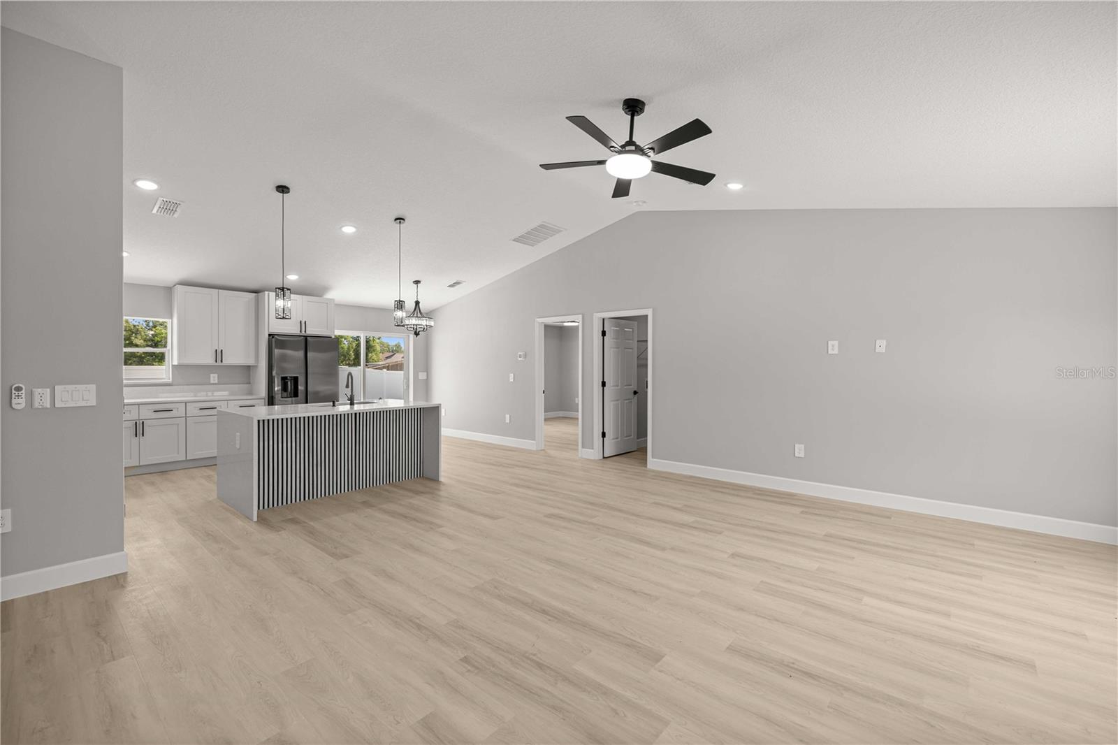 85 JUNIPER LOOP CIRCLE