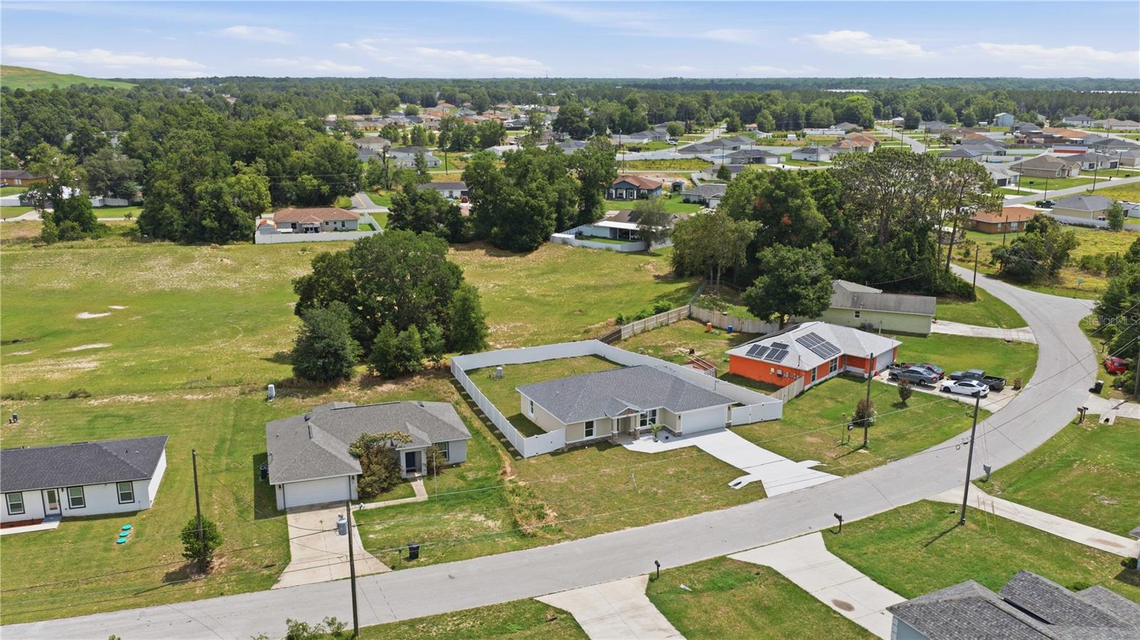 SILVER SPRINGS SHORES UN 24 - Residential