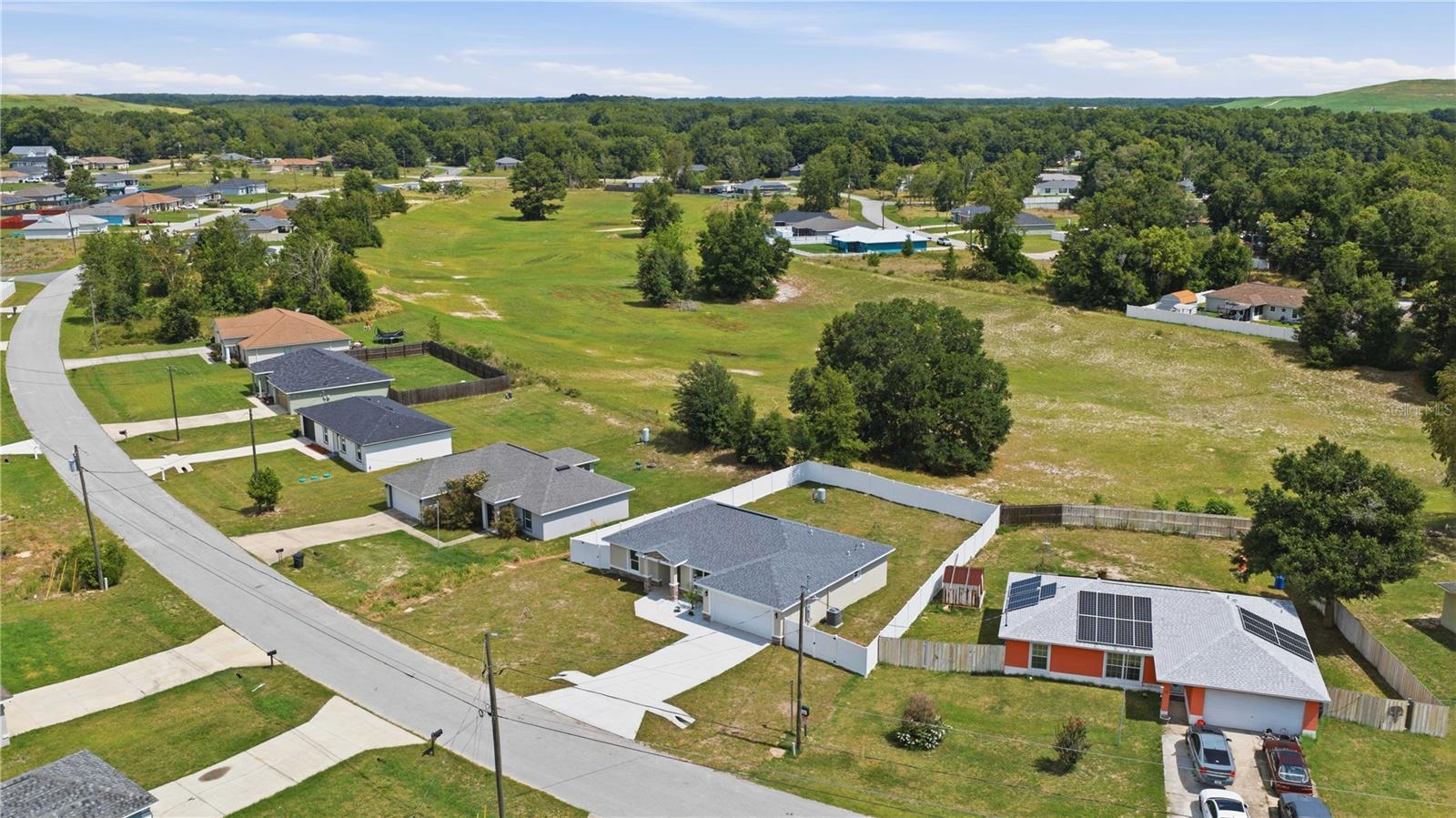 SILVER SPRINGS SHORES UN 24 - Residential