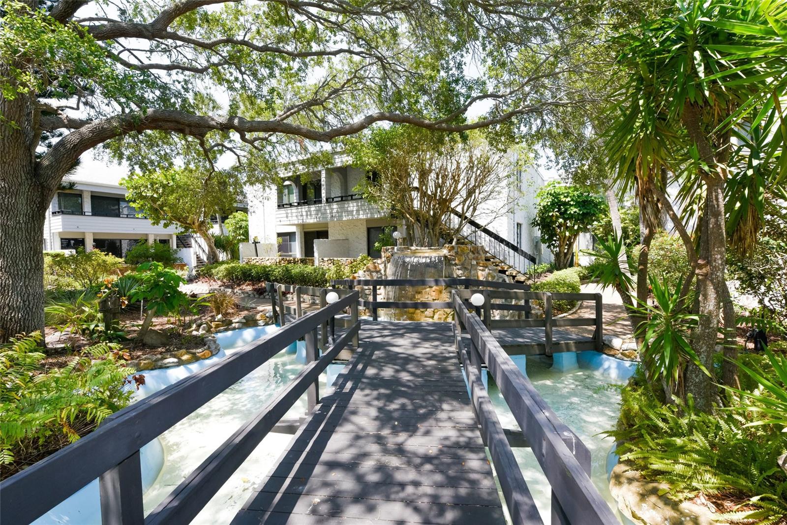 BAHIA VISTA GULF - Residential