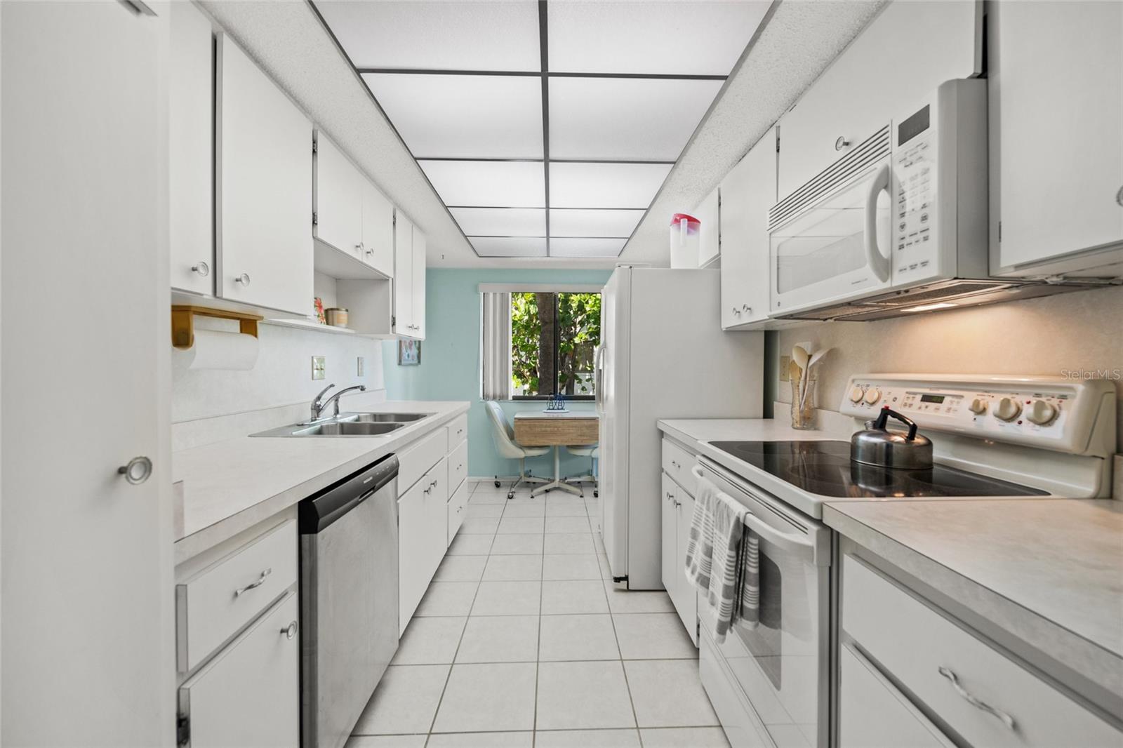 BAHIA VISTA GULF - Residential