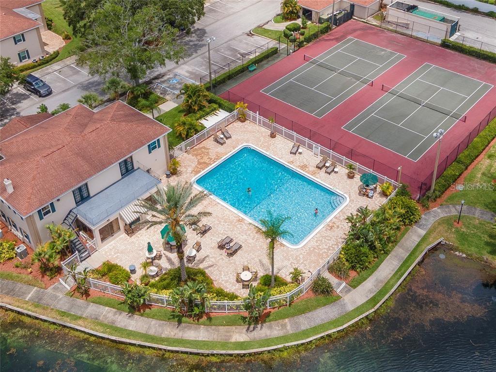 THE GRAND AT OLDE CARROLLWOOD - Residential