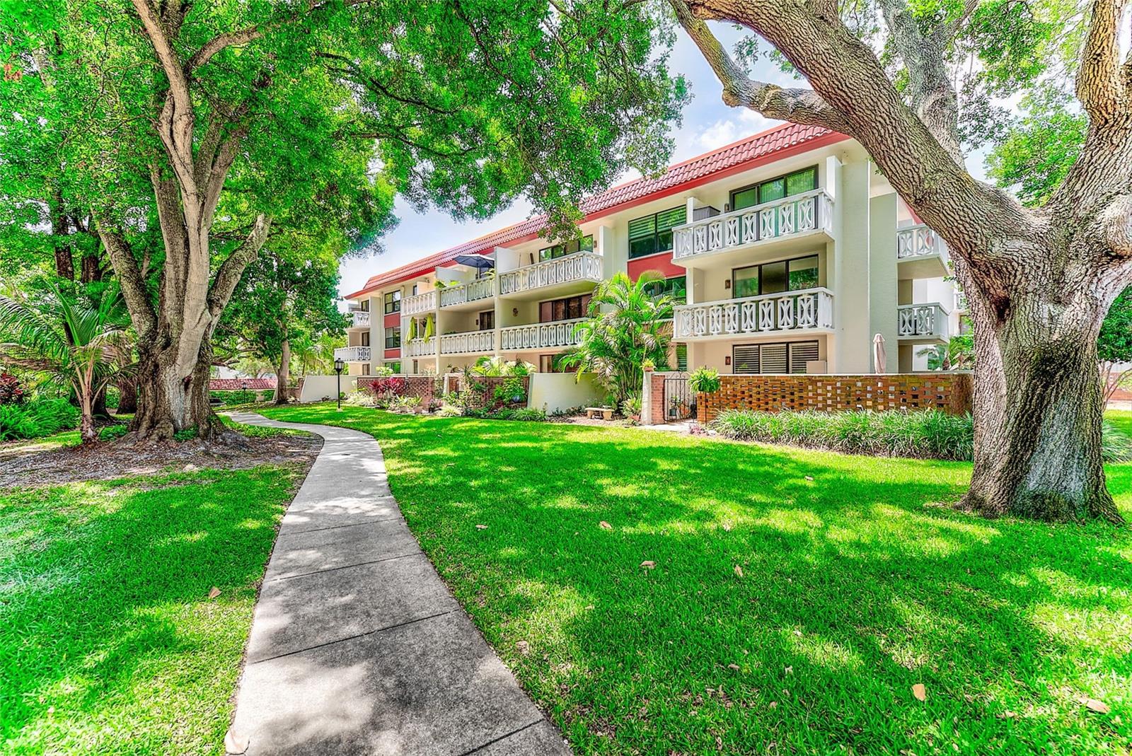 SEVILLE CONDO 8 - Residential