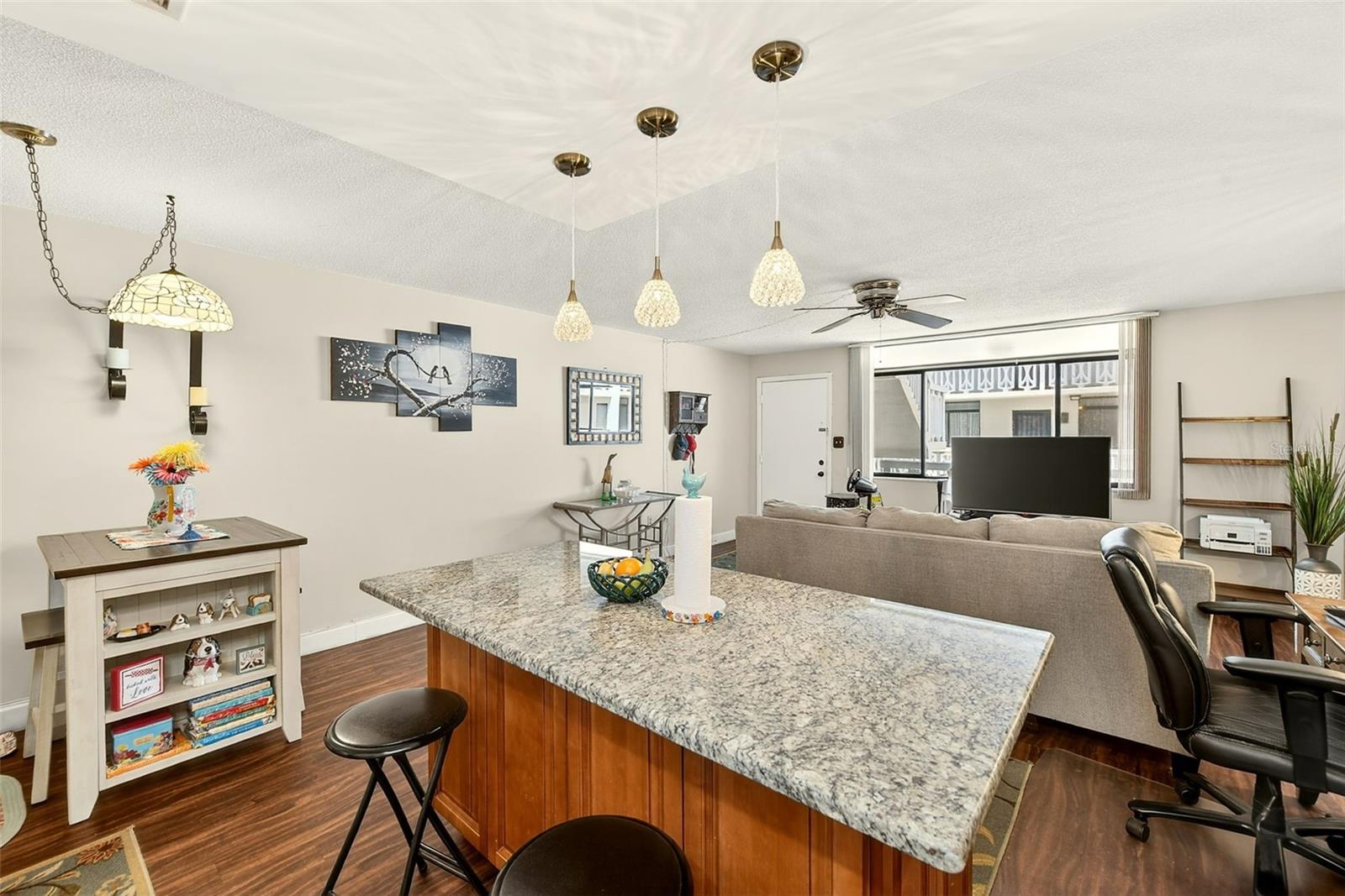 SEVILLE CONDO 8 - Residential