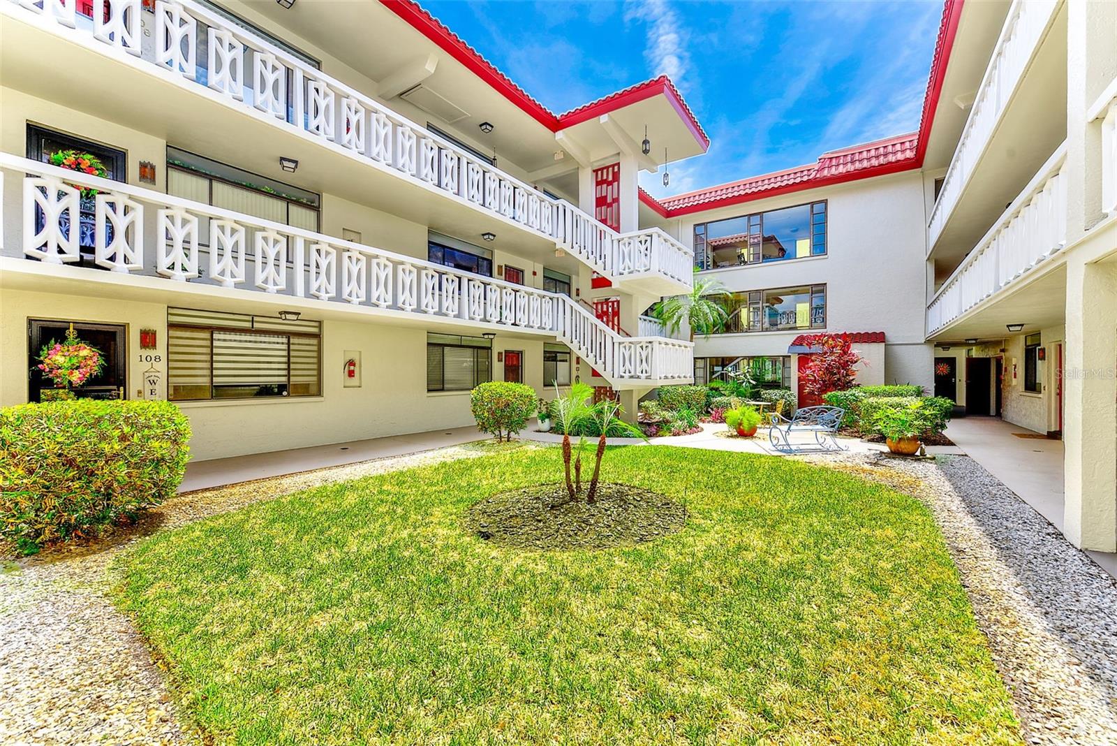 SEVILLE CONDO 8 - Residential