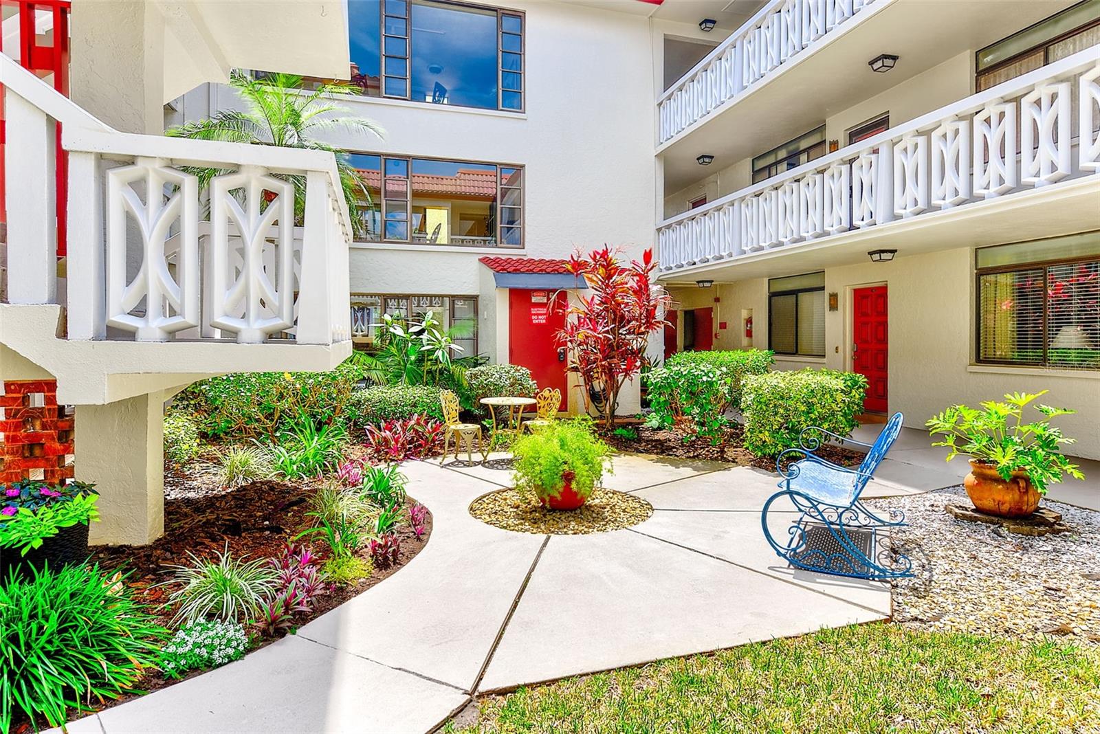 SEVILLE CONDO 8 - Residential