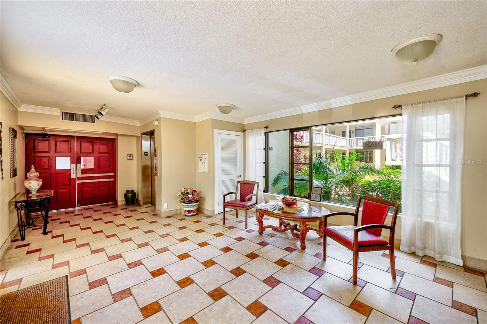 SEVILLE CONDO 8 - Residential