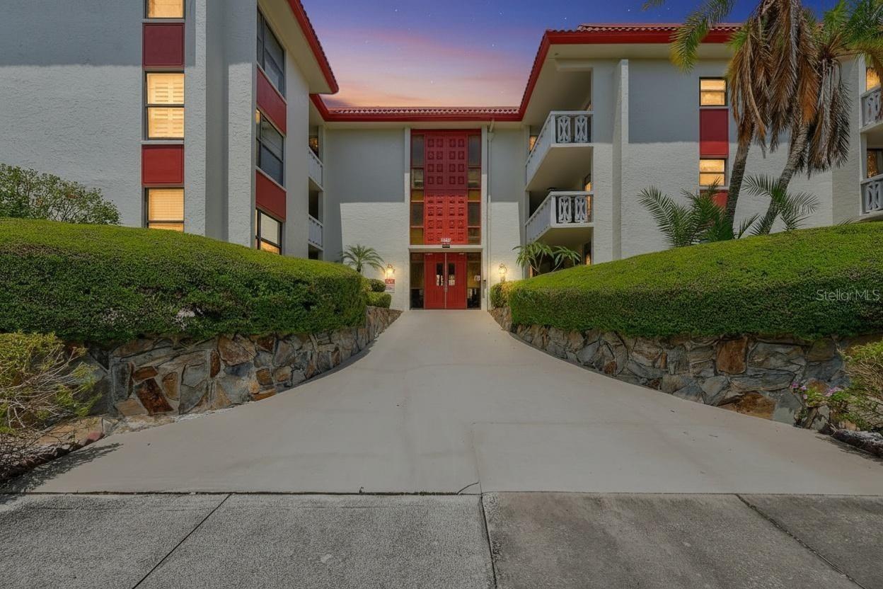 SEVILLE CONDO 8 - Residential