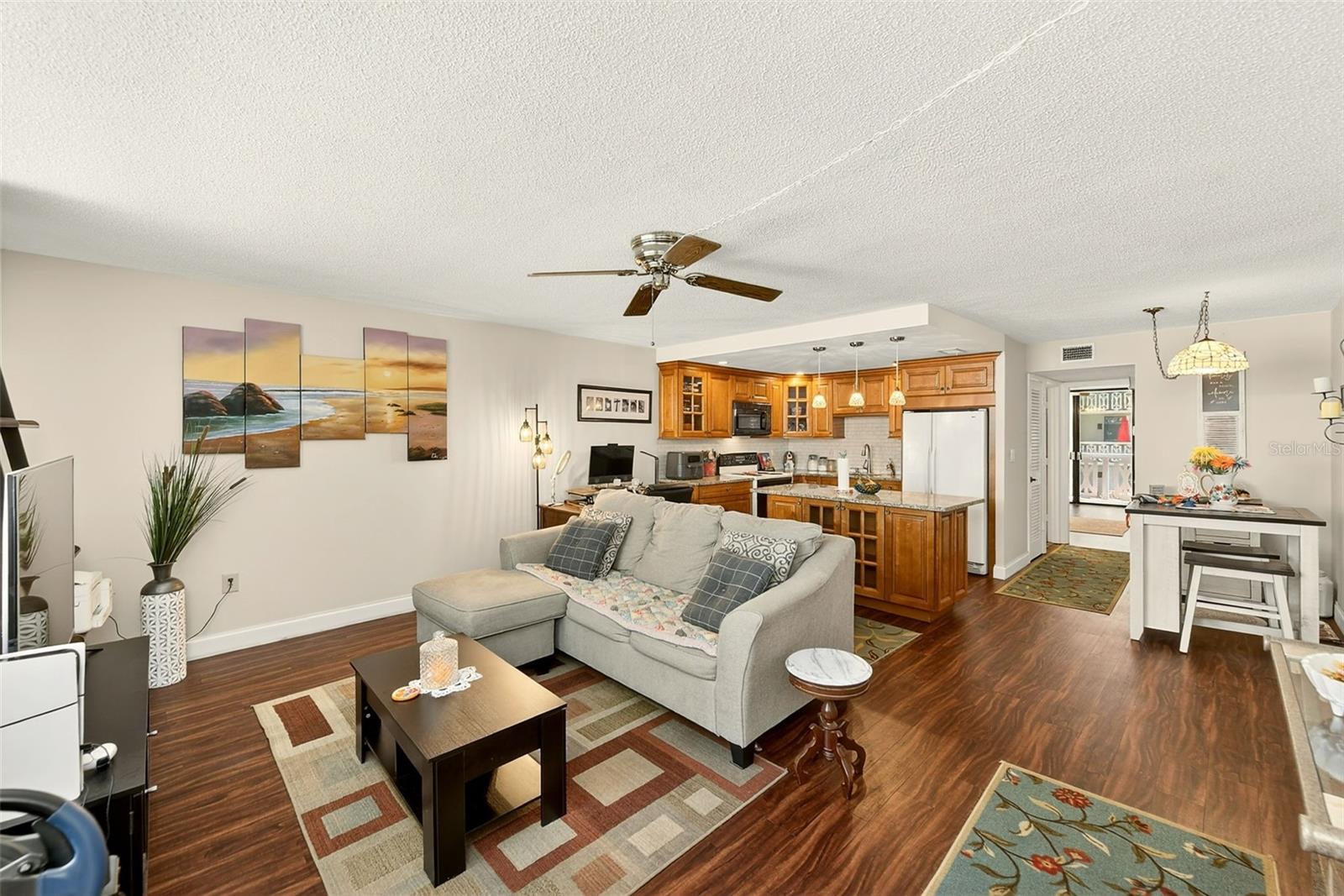 SEVILLE CONDO 8 - Residential