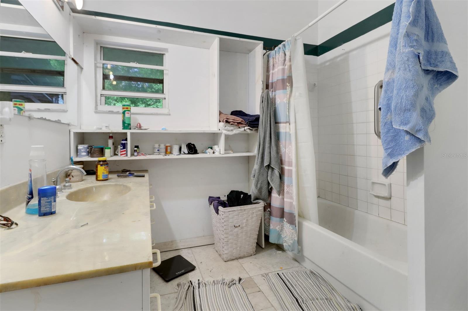 ACREAGE HEADER - Residential