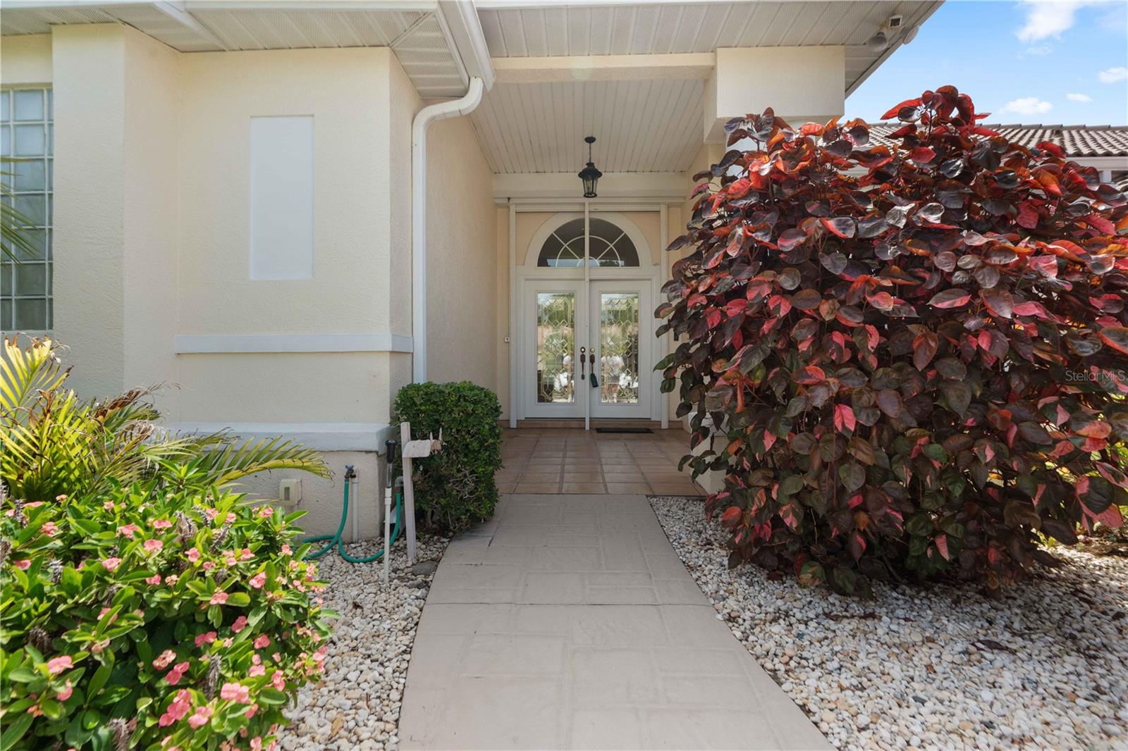 2122 PLATINUM DRIVE
